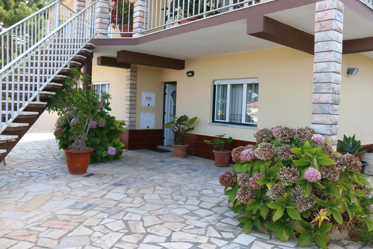 Vivenda Barroso Apartment Nazare Exterior photo